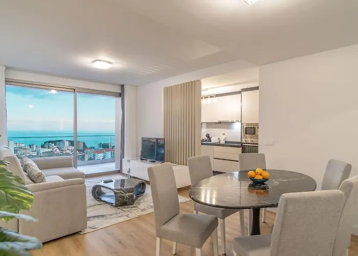 The Place View פונשל