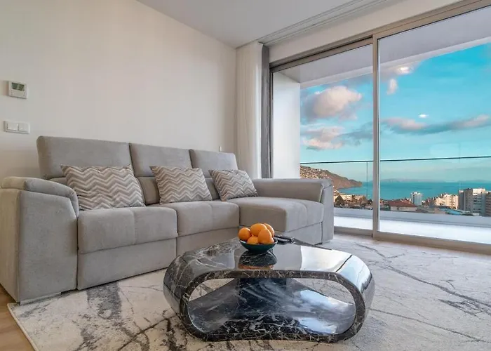 דירה The Place View