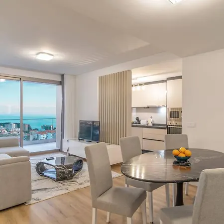 The Place View * Funchal (Madeira)